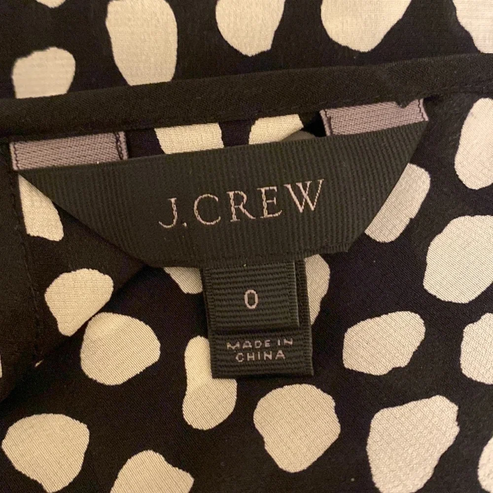J. Crew tie front in pebble print silk blouse . Size 0 . Very good condition